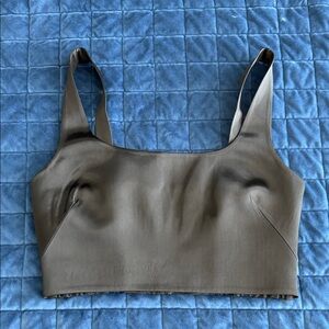 Banana Republic - Sleek Black Crop Top (Size 4)